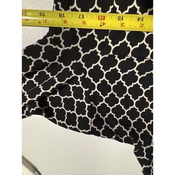 Express Portofino Top Womens Sz S Quatrefoil Black White Chiffon Office Career - Picture 6 of 8